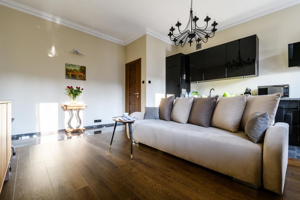Shakespeare By Art Demo Apartment Варшава Екстериор снимка